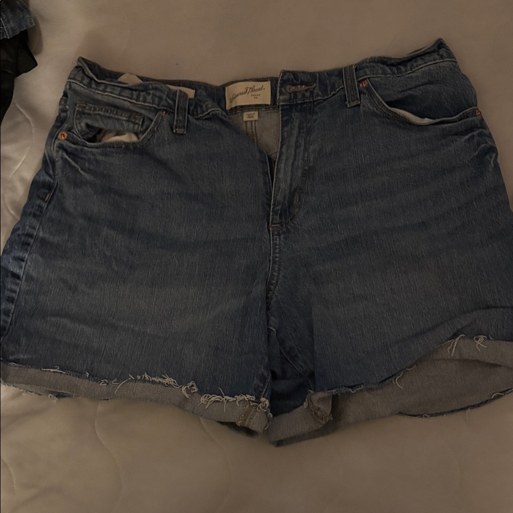 Universal Thread Women’s Dark Blue Jean Shorts